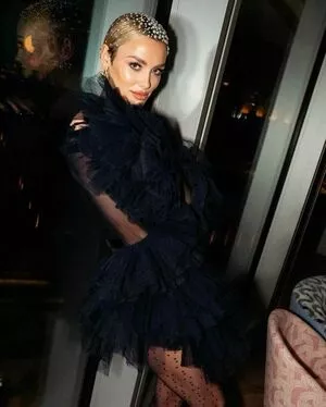 Wallis Day OnlyFans Leaked Free Thumbnail Picture - #pyEMbRywze