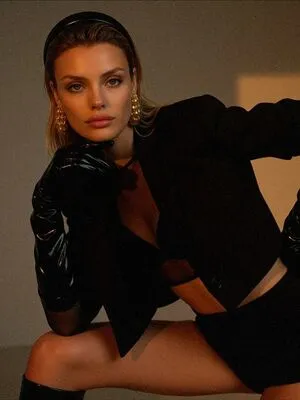 Wallis Day OnlyFans Leaked Free Thumbnail Picture - #xoLrfI63V3