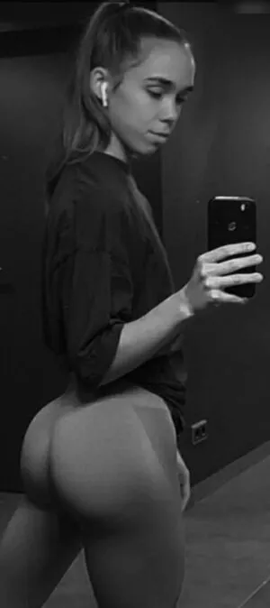 Wave Toni Toni Pauli Official Pauli Art Paulina OnlyFans Leaked Free Thumbnail Picture - #24rLqvjpaf