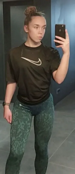 Wave Toni Toni Pauli Official Pauli Art Paulina OnlyFans Leaked Free Thumbnail Picture - #geHiYIYNrq