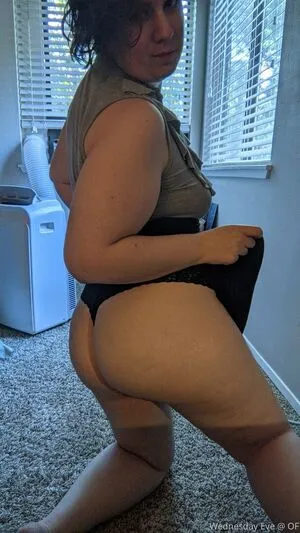 Wednesdayeve OnlyFans Leaked Free Thumbnail Picture - #ImWiOFiXP7