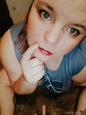Weirdlypretty666 OnlyFans Leaked Free Thumbnail Picture - #c1HMuAmBEl