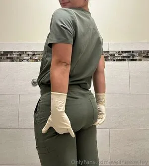 Wellnesswifey OnlyFans Leaked Free Thumbnail Picture - #8l3o22rqdW