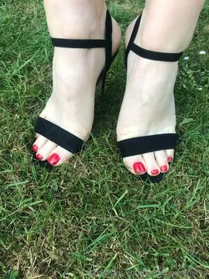 Wellwornbymitzy OnlyFans Leaked Free Thumbnail Picture - #2oM4emOUAk