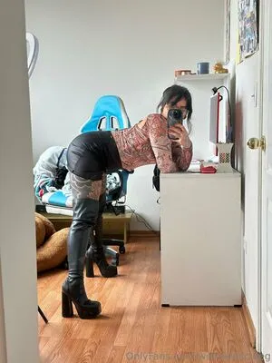 Wendysuicideg OnlyFans Leaked Free Thumbnail Picture - #5RAZ1tfxDE