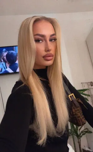 Wer Ist Sie OnlyFans Leaked Free Thumbnail Picture - #RUZzU9B699
