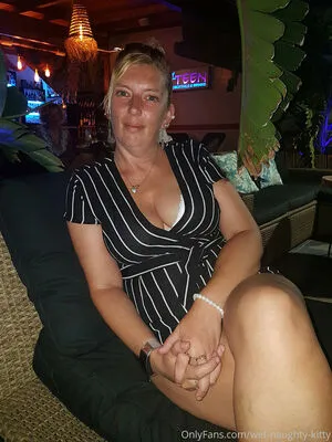 Wet Naughty Kitty OnlyFans Leaked Free Thumbnail Picture - #6VSCX1f3qK