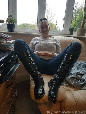 Wet Naughty Kitty OnlyFans Leaked Free Thumbnail Picture - #7K2koxoLAc