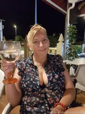 Wet Naughty Kitty OnlyFans Leaked Free Thumbnail Picture - #UbljWgKjGB