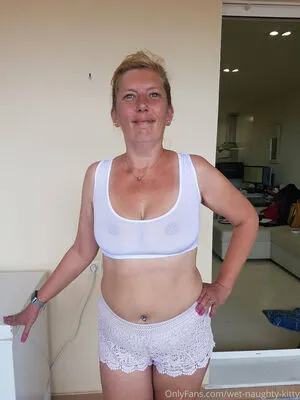 Wet Naughty Kitty OnlyFans Leaked Free Thumbnail Picture - #pNPVZ6pYVy