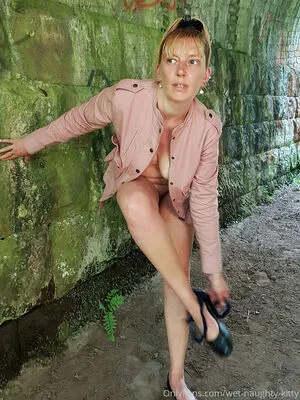 Wet Naughty Kitty OnlyFans Leaked Free Thumbnail Picture - #q1B9b0Al9o