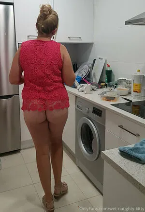 Wet Naughty Kitty OnlyFans Leaked Free Thumbnail Picture - #xNZ6lWc6Cs