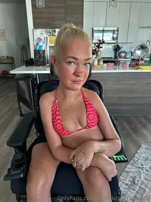 Wheelchairrapunzel OnlyFans Leaked Free Thumbnail Picture - #iDXAps0fAL
