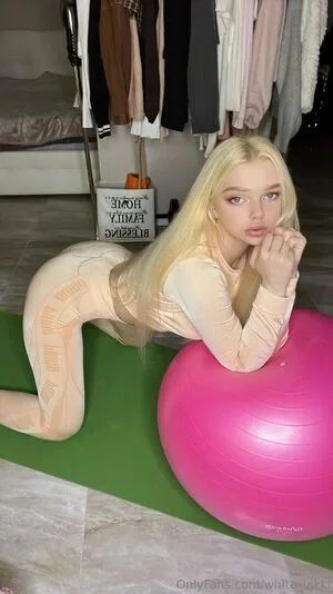 White Vikki OnlyFans Leaked Free Thumbnail Picture - #o6Sa9R2pMd