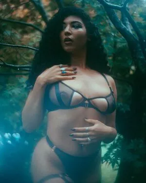 Whitecosmicmirror OnlyFans Leaked Free Thumbnail Picture - #8tSCyz1ylJ