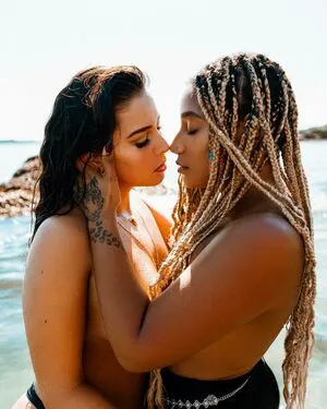 Whitecosmicmirror OnlyFans Leaked Free Thumbnail Picture - #kz0sCkqpYS