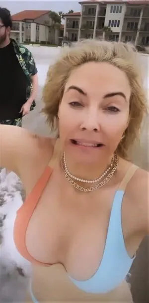 Whitney Cummings OnlyFans Leaked Free Thumbnail Picture - #mXou35JG53