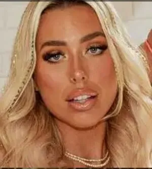 Who Is This OnlyFans Leaked Free Thumbnail Picture - #ScR16gZd54