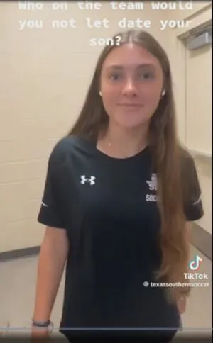 Who Is This OnlyFans Leaked Free Thumbnail Picture - #gGFdAgTuxN