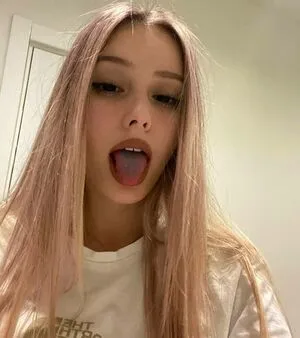 Whylollycry OnlyFans Leaked Free Thumbnail Picture - #4a8XTXshLS