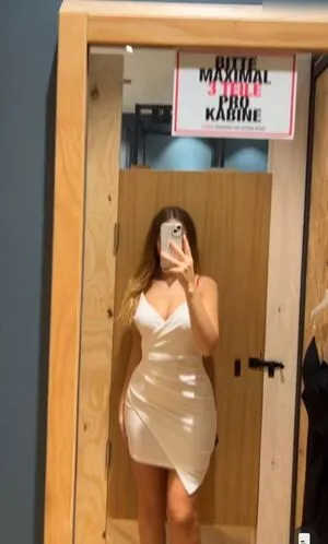 Wieke OnlyFans Leaked Free Thumbnail Picture - #GLbbybhR4k