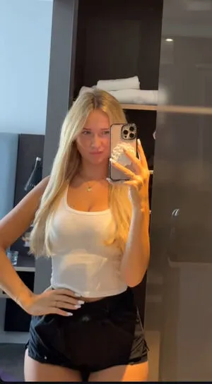 Wieke OnlyFans Leaked Free Thumbnail Picture - #poqVN3fIox