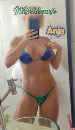 Wifeblonde OnlyFans Leaked Free Thumbnail Picture - #6fyszg7F0A