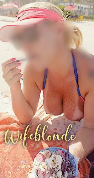 Wifeblonde OnlyFans Leaked Free Thumbnail Picture - #8CAXO2oagK