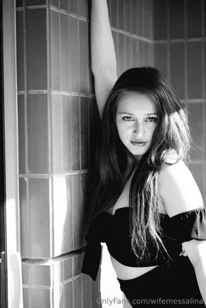 Wifemessalina OnlyFans Leaked Free Thumbnail Picture - #x7sPmxSsmo