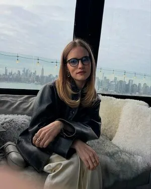 Willa Fitzgerald OnlyFans Leaked Free Thumbnail Picture - #TWT996tus3