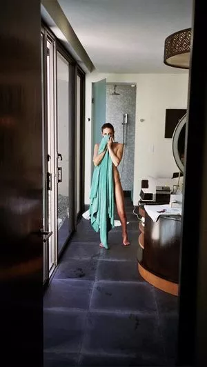 Willa Holland OnlyFans Leaked Free Thumbnail Picture - #7E0R2H8VlM