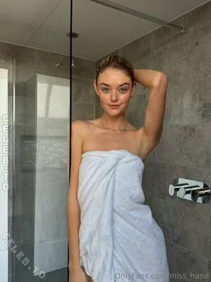 Willow Hand OnlyFans Leaked Free Thumbnail Picture - #x40eILvFS3