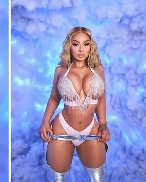 Winny Munhoz OnlyFans Leaked Free Thumbnail Picture - #t6CSQit2du