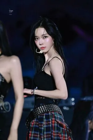 Winter Aespa OnlyFans Leaked Free Thumbnail Picture - #0LxFiXlasv