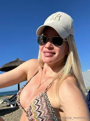 Wise Mommyy OnlyFans Leaked Free Thumbnail Picture - #6MxjhiFeVo
