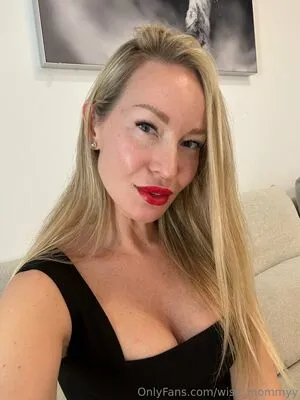 Wise Mommyy OnlyFans Leaked Free Thumbnail Picture - #BoCRibIsAr