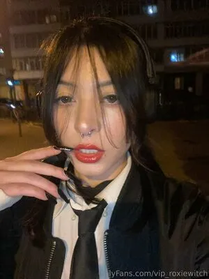 Witch Roxie OnlyFans Leaked Free Thumbnail Picture - #m17YGjSLmu