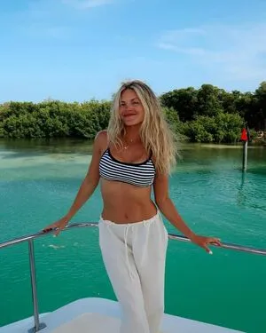 Witney Carson OnlyFans Leaked Free Thumbnail Picture - #dQSxSPs694