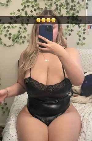 Wiz Chloifa OnlyFans Leaked Free Thumbnail Picture - #PjUMigmntl