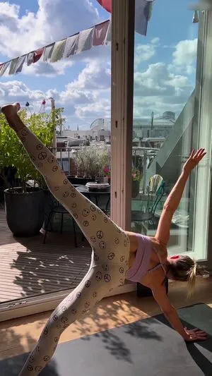 Wolke Hegenbarth OnlyFans Leaked Free Thumbnail Picture - #NIOdN9kj7y