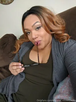 Worship Nicoles Soles OnlyFans Leaked Free Thumbnail Picture - #ureLYOTBCU