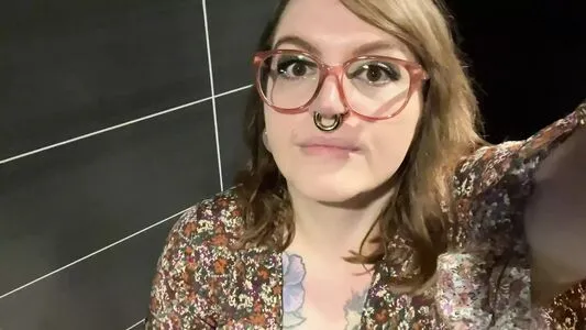 Worthlessholes OnlyFans Leaked Free Thumbnail Picture - #Q1S8P6Ir5P