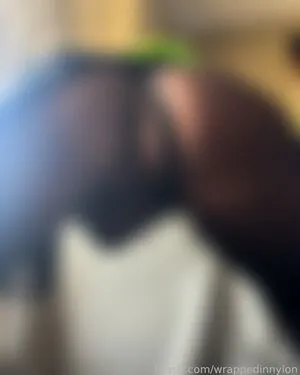Wrappedinnylon OnlyFans Leaked Free Thumbnail Picture - #Dp7qXJouAv