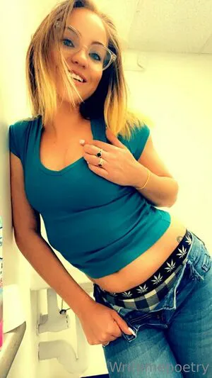 Writemepoetry OnlyFans Leaked Free Thumbnail Picture - #BbfLwtTBfO