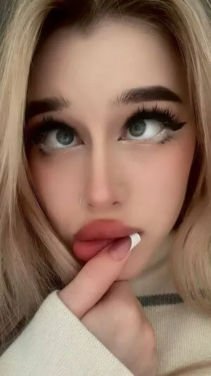 Wyandelii OnlyFans Leaked Free Thumbnail Picture - #g84MQQFLea