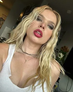 Wynne OnlyFans Leaked Free Thumbnail Picture - #4xNFnmeedK