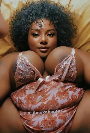X Smokahontas On X And Instagram And She Has A Private Page On X By The Name Of Callmeebonita OnlyFans Leaked Free Thumbnail Picture - #zjuROArUKR