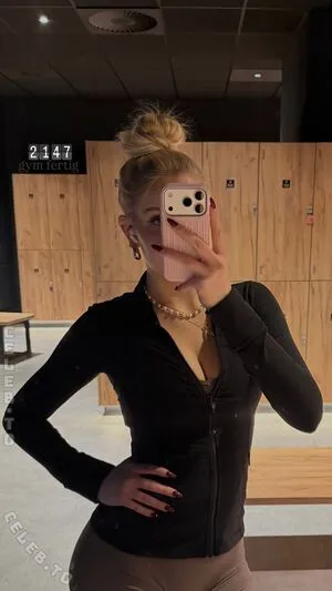 X05miaa OnlyFans Leaked Free Thumbnail Picture - #XU2NjZjE32