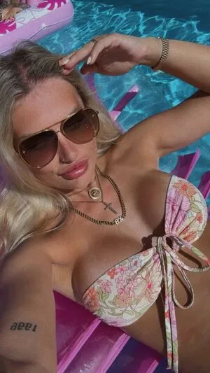 Xavia Brook OnlyFans Leaked Free Thumbnail Picture - #3dyTiMfucX