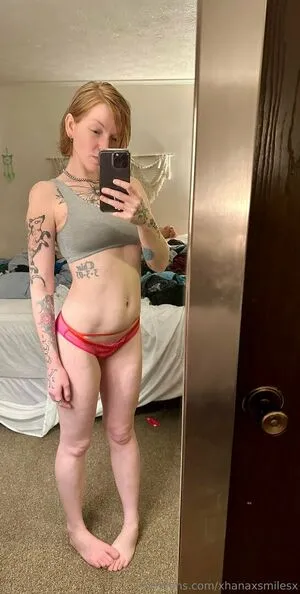 Xhanaxsmilesx OnlyFans Leaked Free Thumbnail Picture - #4e98tUCk3x